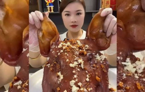 娱乐吃瓜酱吃猪肉视频,猪肉视频背后的趣味真相