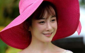 裹干发帽吃娱乐瓜,揭秘明星幕后趣事