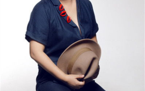 娱乐吃瓜君贾玲,娱乐吃瓜界的“瓜王”，揭秘娱乐圈幕后故事